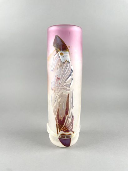 null Louis LELOUP (né en 1929)
Vase cylindrique en verre
Signé sous la base
Haut....