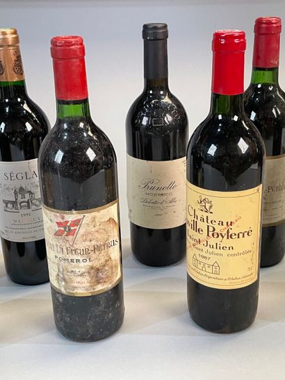 null Lot de bouteilles de vin comprenant :
- Deux bouteilles Léoville Poyferré, 1987
-...