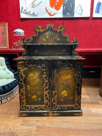 null Black lacquered sideboard with gilded and polychrome decoration of flowers,...