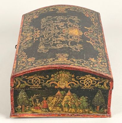 null Small painted wood box with domed lid.
19th century
(Wear.)
Height 11.5 cm;...