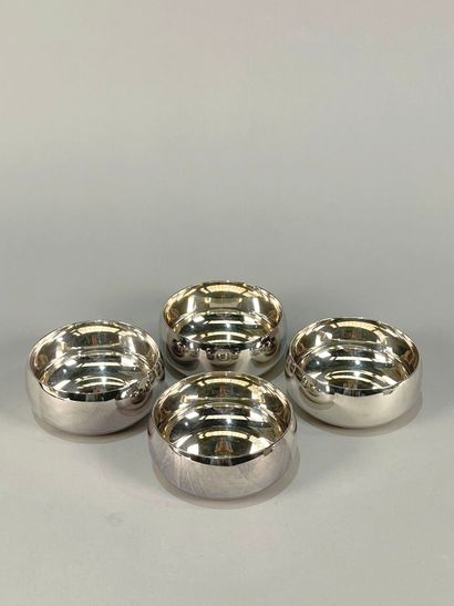 null CHRISTOFLE
Four silver-plated dishes or finger-rinses
(Scratches.)
Height 4.5...
