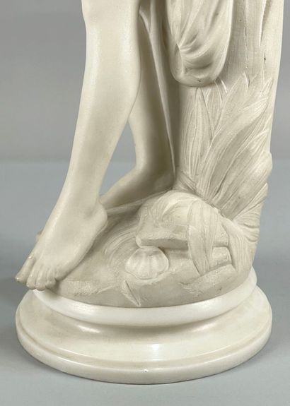 null In the taste of Antiquity
Bather
White marble
(Chipped hair.)
Height Height...