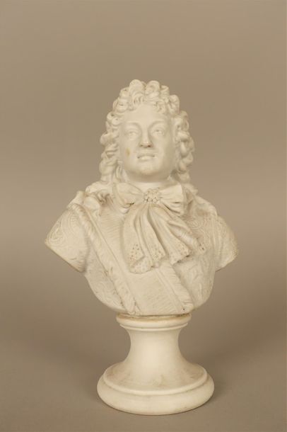 null Buste en biscuit figurant Louis XIV, sur piédouche, marque A.B. en creux au...