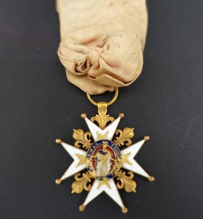 null FRANCE.
ORDRE ROYAL ET MILITAIRE DE SAINT LOUIS.
Croix de chevalier d'époque...