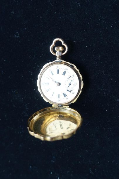 null Montre savonnette de dame, en or jaune 750 millièmes, le devant décoré de deux...