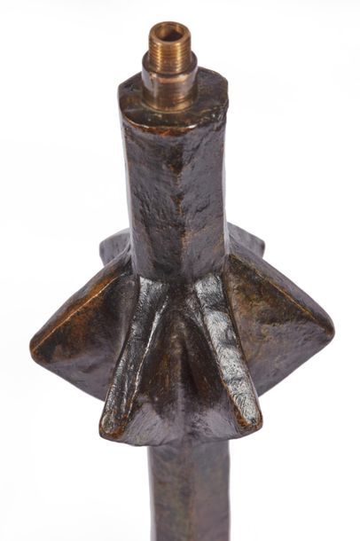  Alberto GIACOMETTI (1901-1966). Lampe modèle "étoile" Vers 1936. Bronze. Marquée...