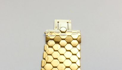 null Bracelet large et articulé en or jaune 750 millièmes, les maillons à motifs...