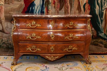  A Louis XV marble-topped, bronze-mounted rosewood parquetry commode, Mid 18th Century.... Gazette Drouot