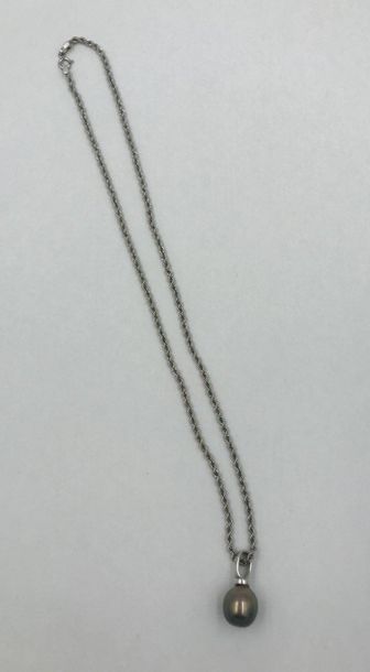 PENDENTIF en or gris perle de culture grise et chaine cordage en or gris 18K ( 750...