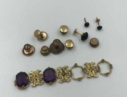 Eléments de bracelets en métal doré et pierre d'imitation violette et élements de...