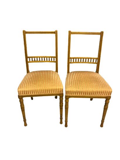 null 
Pair of blond wood chairs with openwork back
Beginning of the 20th century
H:...