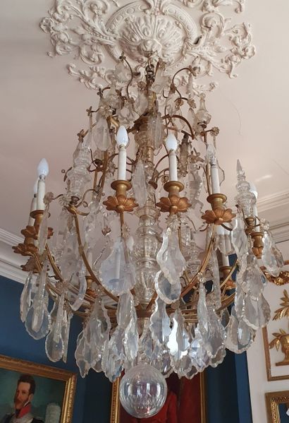 null 
*Large sixteen arms chandelier; gilt bronze mount; glass and crystal pendants;...