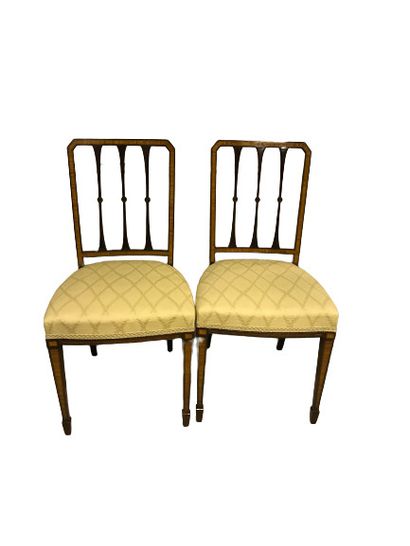 null 
Pair of inlaid veneer chairs 
19th century
H: 89 W: 44 D: 42 cm
