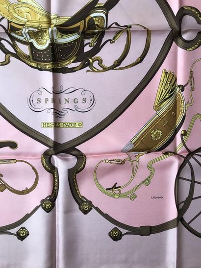 HERMES-Paris HERMES-Paris

CARRE en soie imprimée " Springs", signé Ledoux 

(bon...