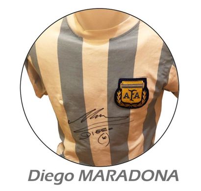 Diego MARADONA - Maillot de football Diego MARADONA

Maillot équipe de football Argentine...
