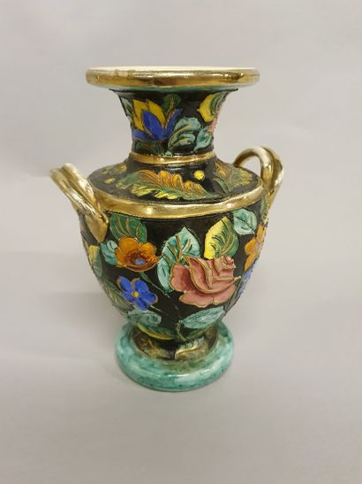 VALLAURIS VALLAURIS

Polychrome earthenware balluster vase, floral decoration

signed...