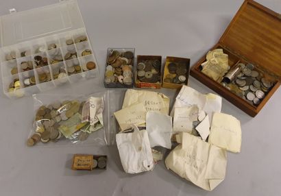 null 
Large lot of foreign coins and banknotes




Austria, Italy, Luxembourg, Lebanon...England,...