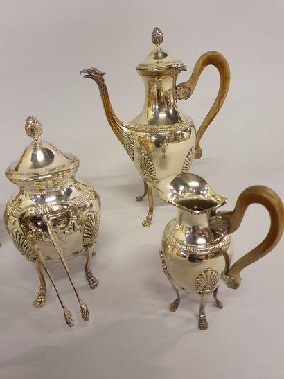 null 
4 piece silver plated tea/coffee set with shell decoration





A serving tray...