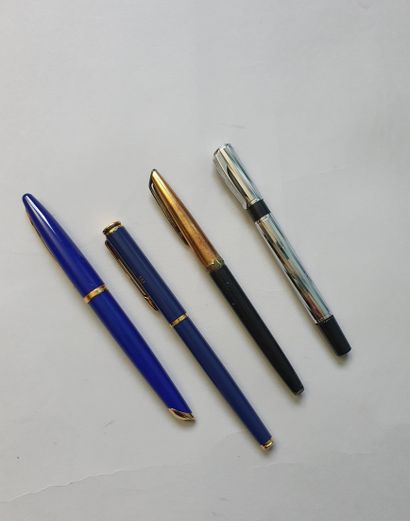 WATERMAN WATERMAN

Lot de stylos : stylo à bille en métal doré et laqué bleu; stylo...