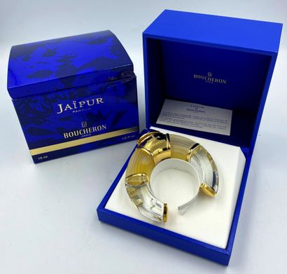 BOUCHERON "Jaïpur" BOUCHERON "Jaïpur" 

Flacon bijoux en verre figurant un bracelet,...