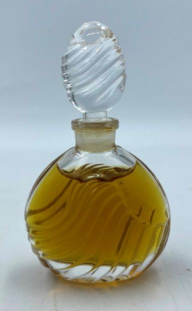 TED LAPIDUS " Création " TED LAPIDUS "Creation 

Glass bottle, wave-shaped on both...