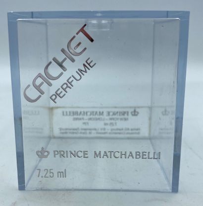 PRINCE MATCHABELLI PRINCE MATCHABELLI " Cachet " 

Flacon en verre, de forme torsadée,...