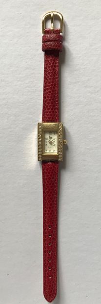 LIP LIP

Bracelet montre de dame en métal doré et strass, bracelet en cuir rouge,...