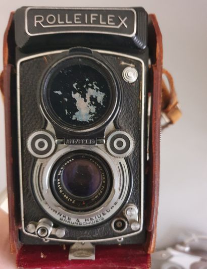 Appareil photographique, boîtier Rolleiflex n°1217346 avec objectifs Zeiss Opton...