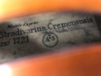 Un Demi avec inscription « d’après antonius stradivarius cremonensis faciebat anno...