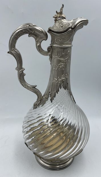 Aiguière en cristal torsadé monture en argent (poinçon minerve) de style Louis XV...