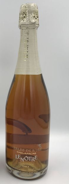 1 Bouteille Champagne LENÔTRE 1 Bouteille Champagne LENÔTRE "Perles de Rosé", 1983

Et....