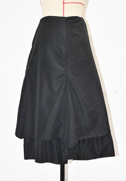 Antonette AugustinLaura RondonThongchat Chinnabut Asymmetrical Gathered Couture Skirt



Made...