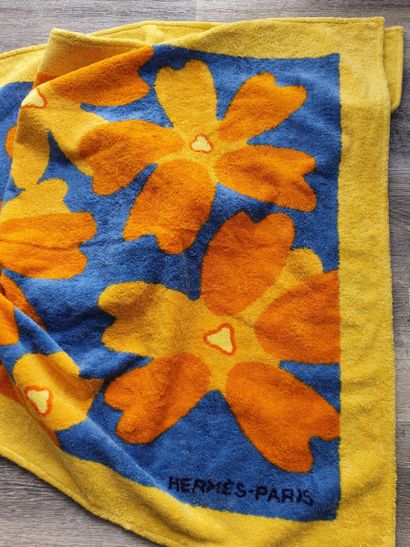 null HERMES paris



Beach rug in printed terry cotton with flowers in yellow and...
