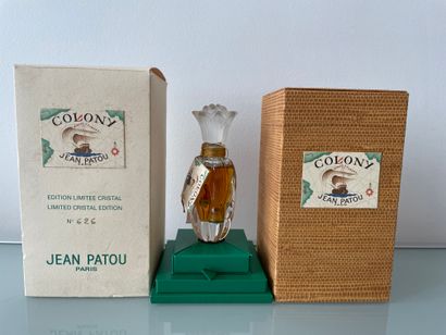 null JEAN PATOU "Colony



Colorless crystal bottle, pressed molded, in the shape...