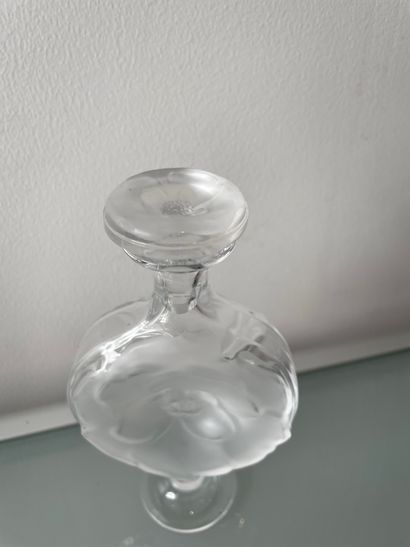 null LALIQUE FRANCE "Moulin Rouge



Colorless crystal bottle partially frosted with...