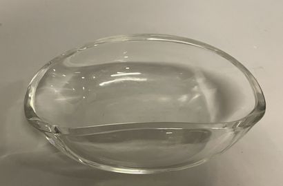 BACCARAT BACCARAT

Crystal ashtray

4 x 18,4 x 11,5 cm

(scratches)