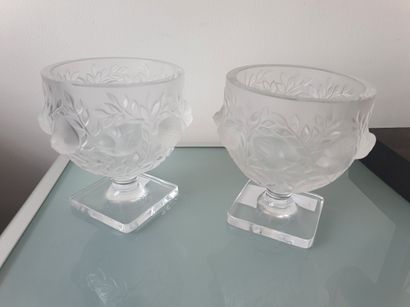 LALIQUE FRANCE LALIQUE France

PAIR OF VASES in molded crystal with decoration of...