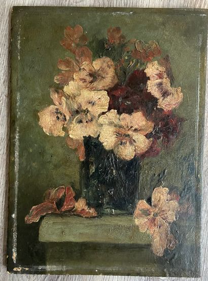 ECOLE VERS 1900 SCHOOL AROUND 1900

Still life with a bunch of flowers. 

Oil on...