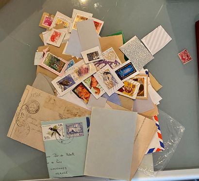 TIMBRES Box France Europe new and cancelled fashion, bulk, letter stamps and mis...