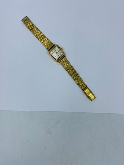 BAUME & MERCIER BAUME & MERCIER 

Square watch case in 18K yellow gold (750 thousandths)...