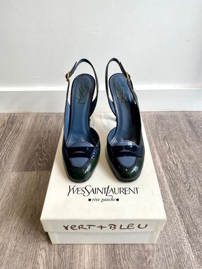 YVES SAINT LAURENT YVES SAINT LAURENT

PAIR OF SANDALS in khaki and blue patent leather,...