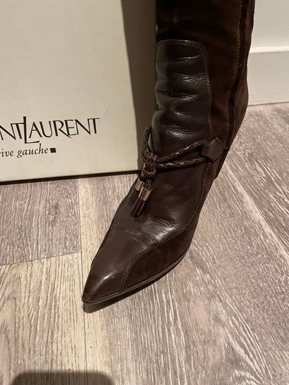 YVES SAINT LAURENT YVES SAINT LAURENT

PAIR OF BOOTS in nubuck and brown leather...