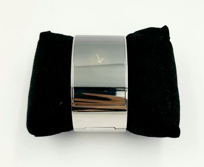 CALVIN KLEIN CALVIN KLEIN

stainless steel watch, quartz movement

With its case