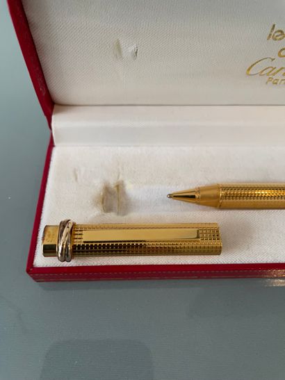 Les Must de CARTIER, stylo bic 
The Must of CARTIER




BIC STYLE in gold plated...