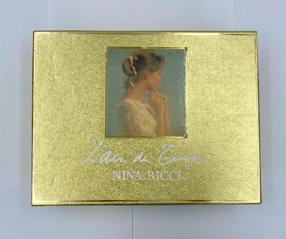 NINA RICCI « L’air du Temps » NINA RICCI "L'air du Temps

Luxurious box including...