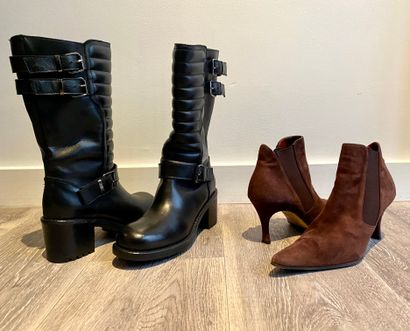 Lot comprenant : Lot including : 

- Ann TUIL

PAIR OF SHORT BOOTS in smooth and...