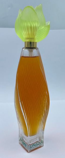 LALIQUE LALIQUE "Nilang

Glass spray bottle of twisted form, containing approximately...