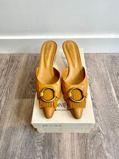 YVES SAINT LAURENT YVES SAINT LAURENT

Lot including

- PAIR OF brown leather and...