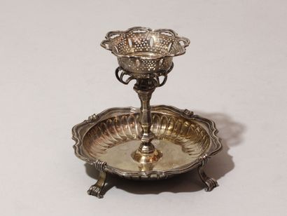 MONS, vers 1741 MONS, circa 1741
Silver sugar bowl. Mons, goldsmith : crowned lion...