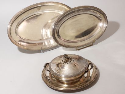 CHRISTOFLE CHRISTOFLE
Vegetable dish and three dishes in silver plated metal. House...